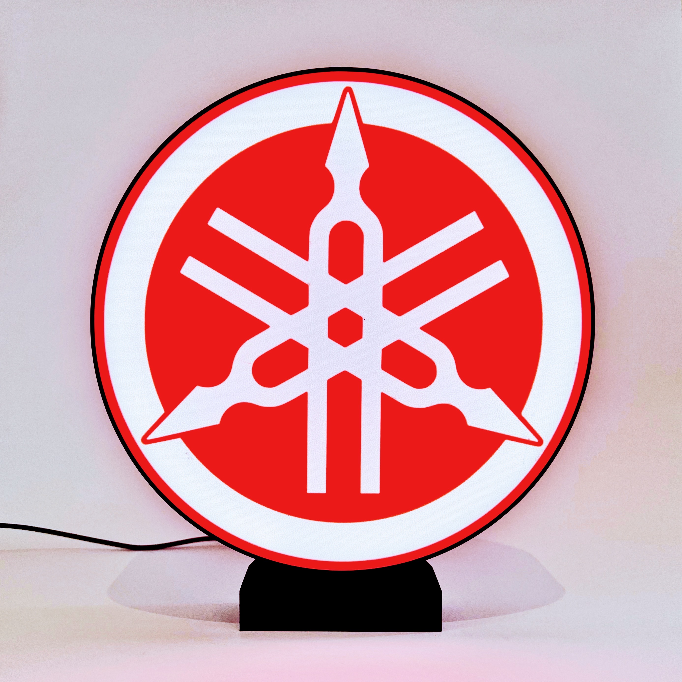 Perfect Gift for Yamaha Fans: USB-Powered Illuminated Table Lamp with Yamaha Symbol